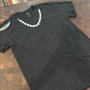 Gildan Black Tee with White Circle Design